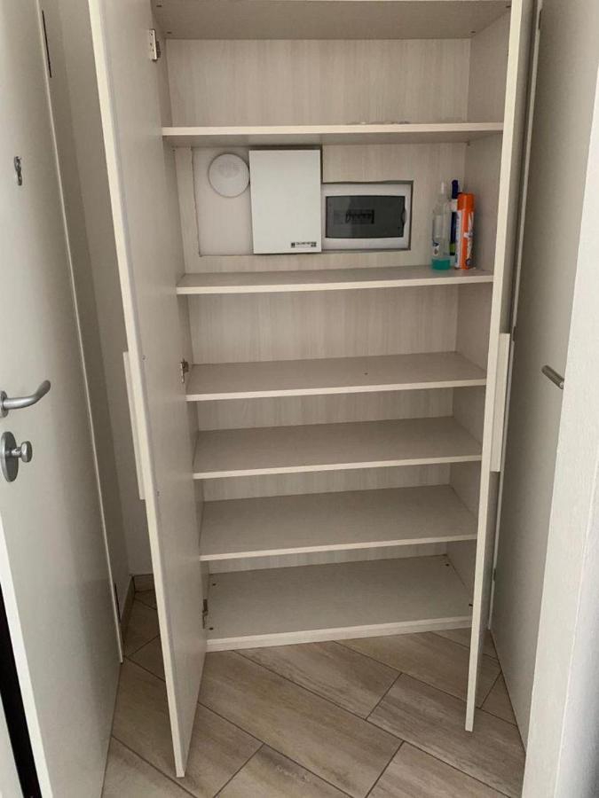 Caf Immobiliare Hotel Modena Kültér fotó