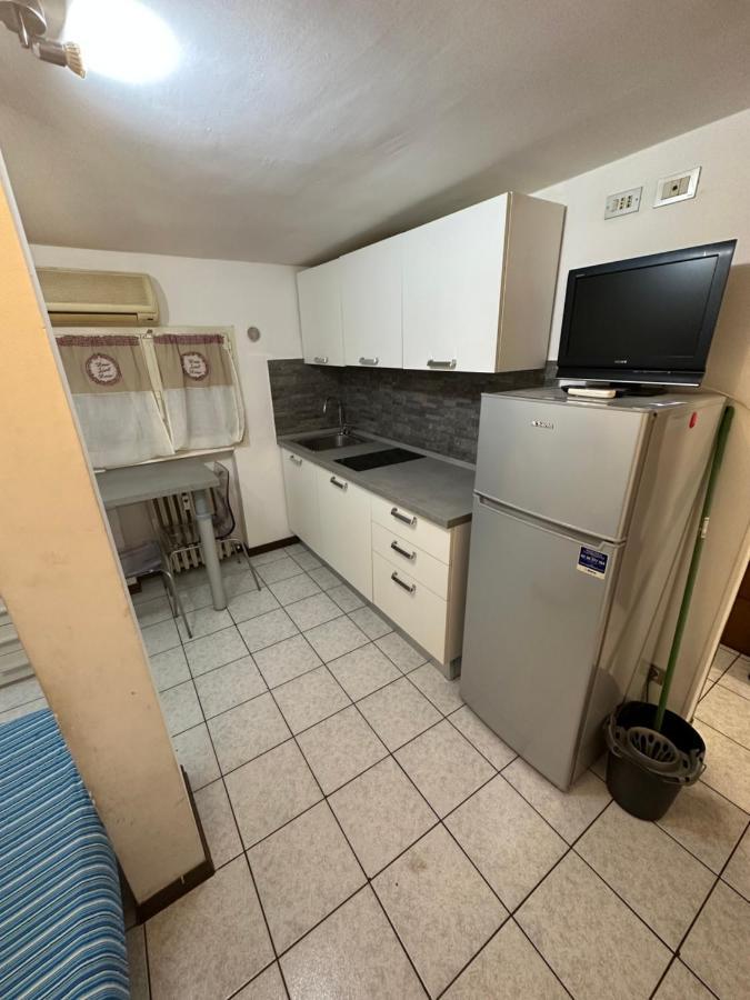 Caf Immobiliare Hotel Modena Kültér fotó